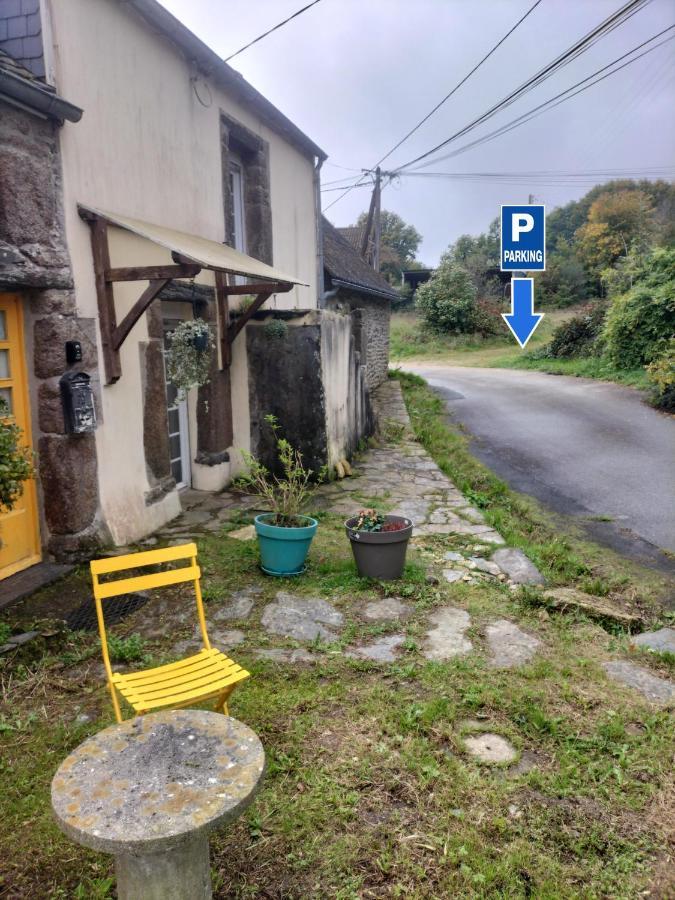La Maison De Poupee Berrien Экстерьер фото