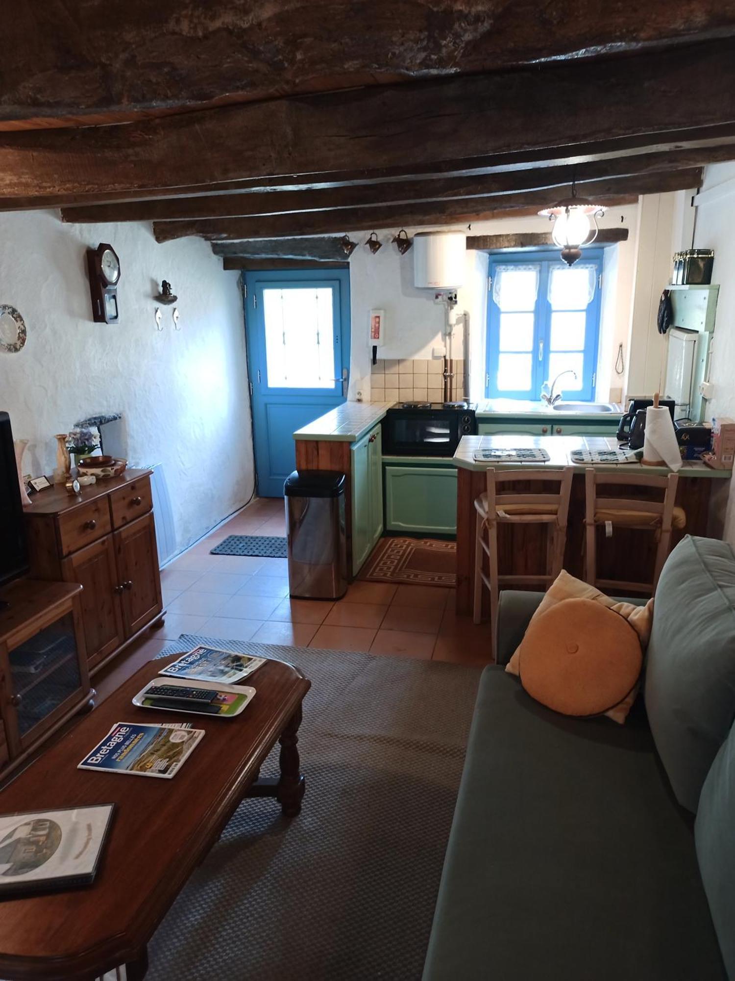 La Maison De Poupee Berrien Экстерьер фото